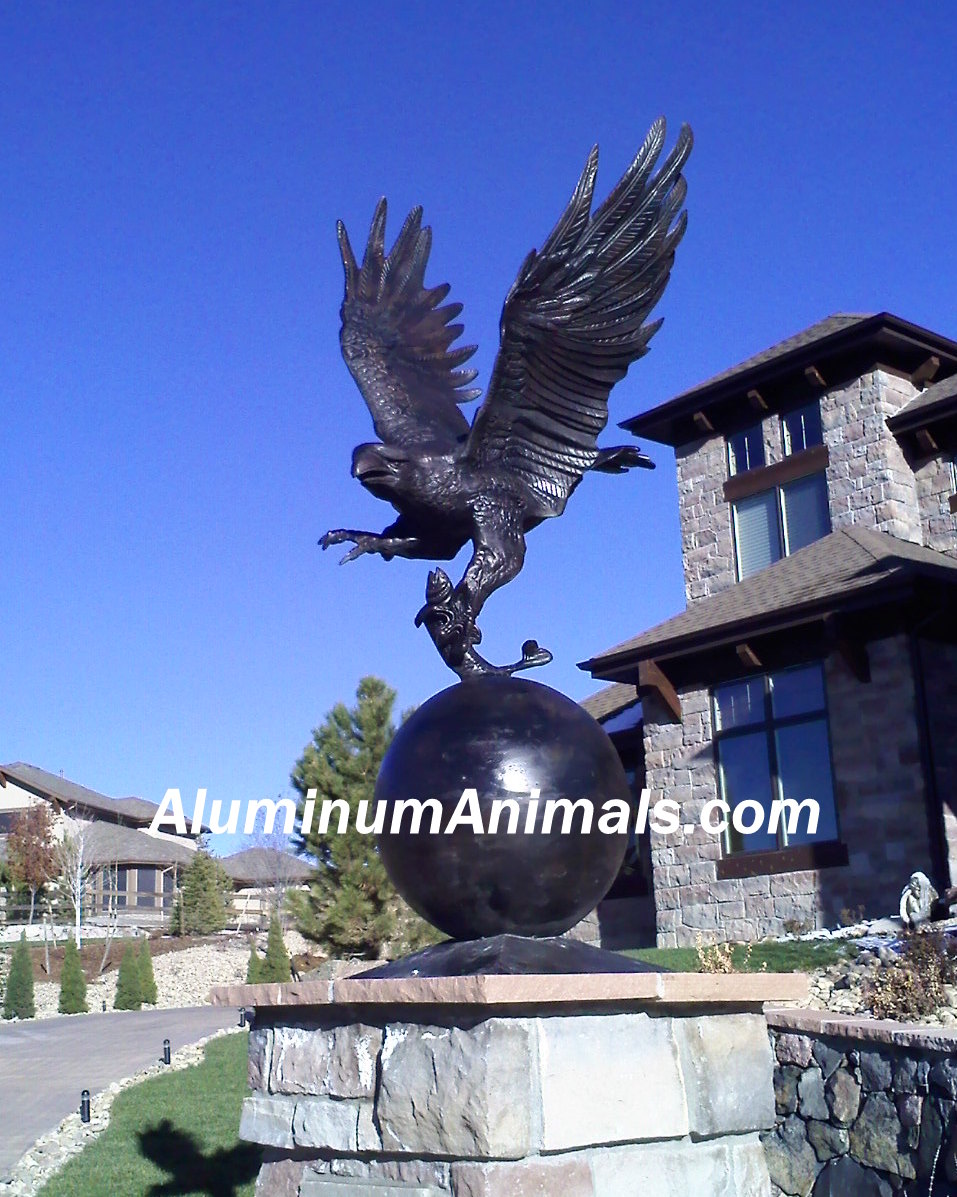 aluminum eagle statue