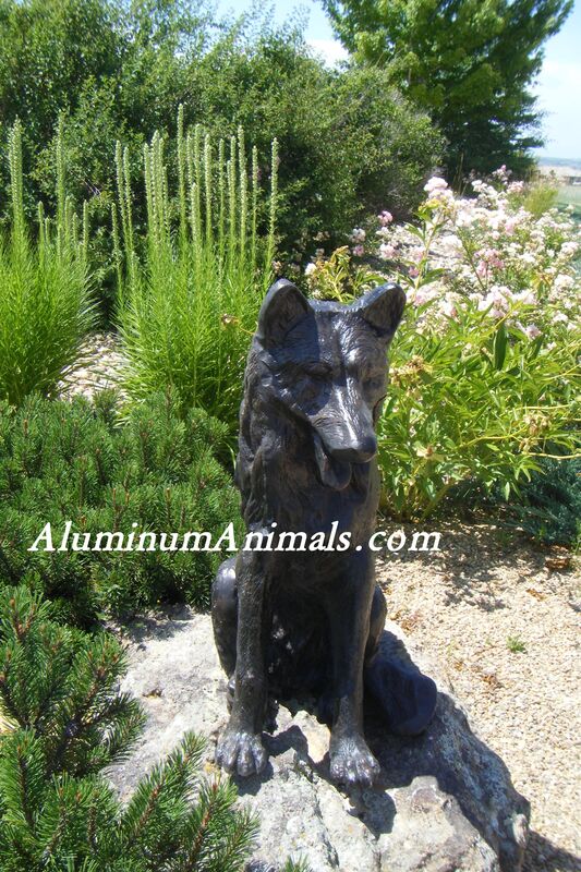 garden wolf sculptures