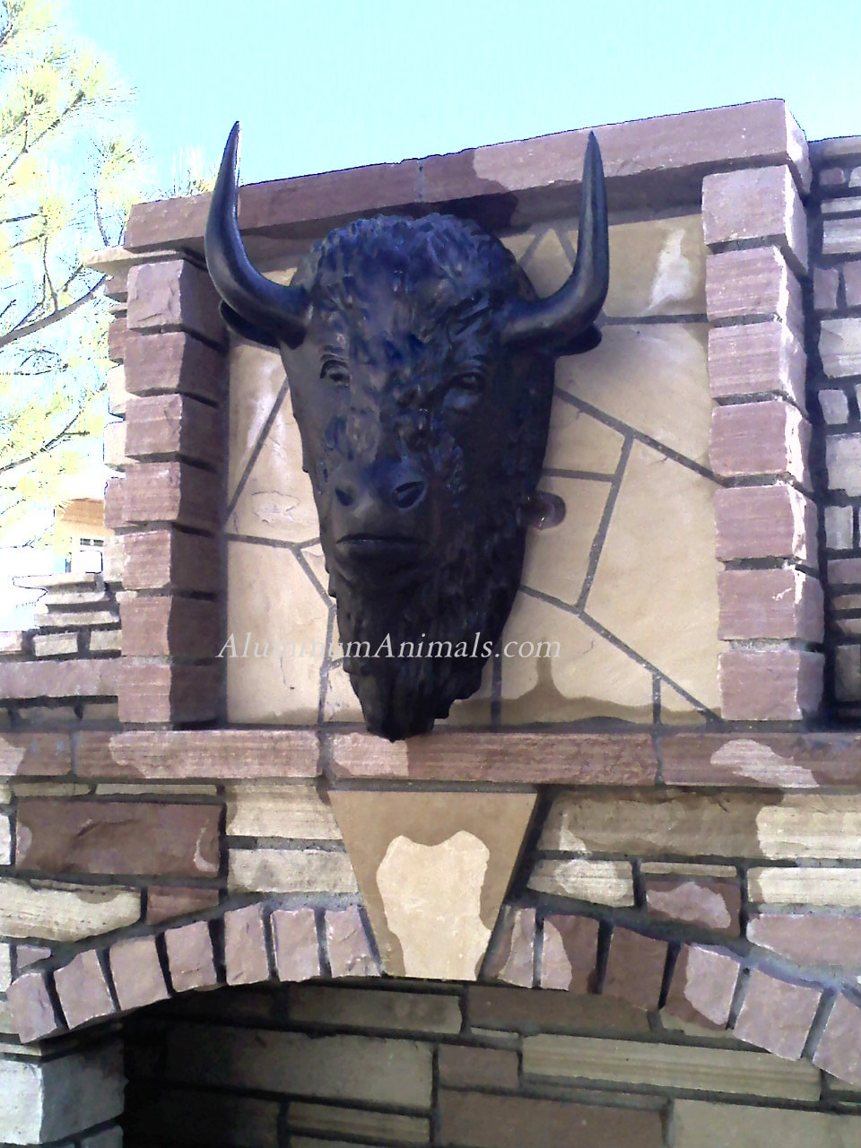 buffalo head wall mount statue