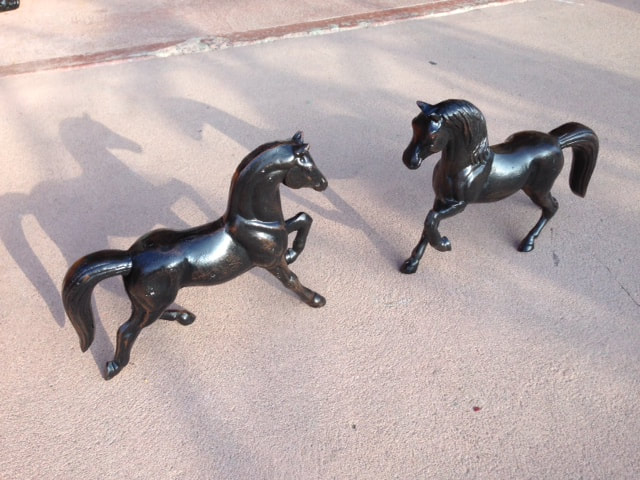 horse statues for outside
