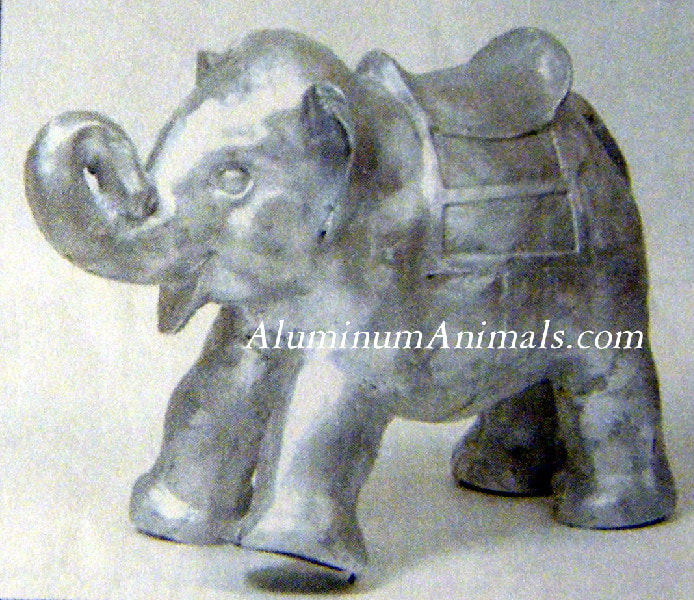 circus elephant statue